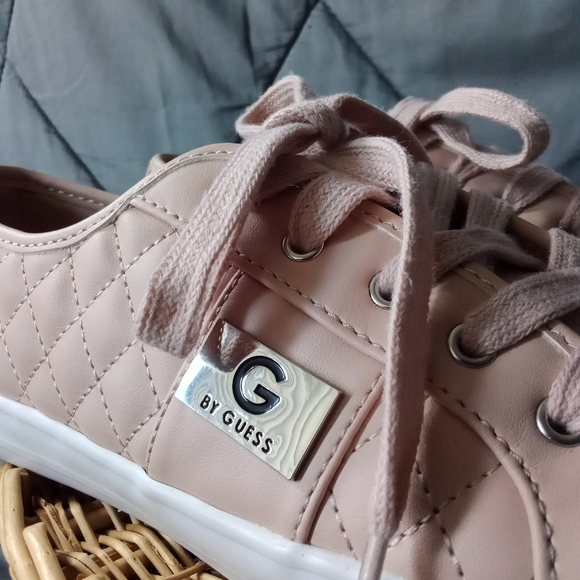 Women's G By Guess Quilted Dusty Rose Faux Leather Lace Up Sneakers Pink & White - Picture 3 of 16